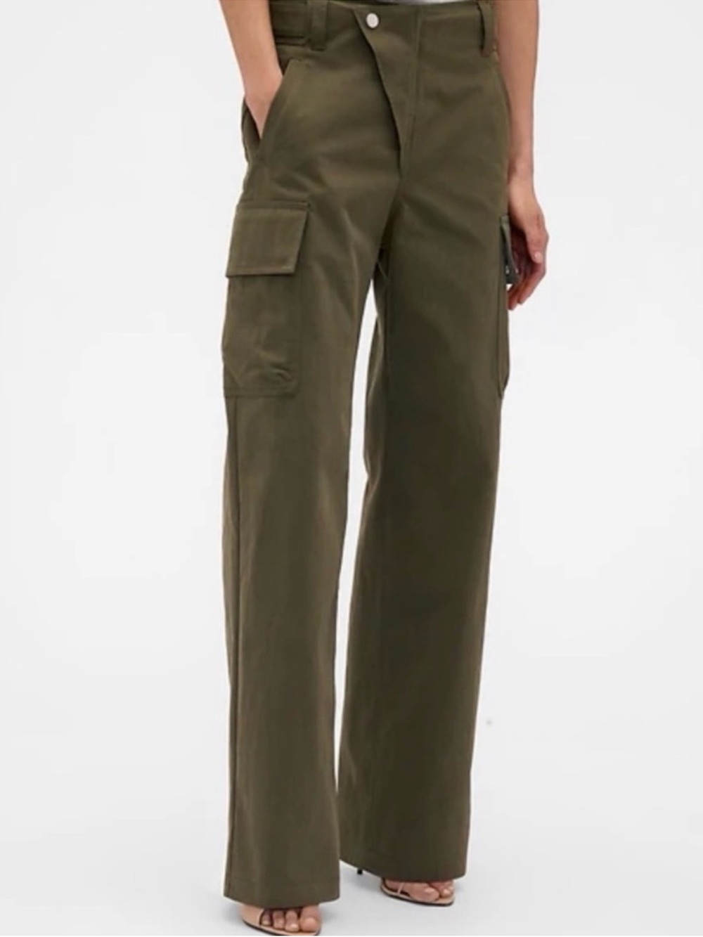 Gap x Victoria Beckham High Rise Cargo Pants Size 4